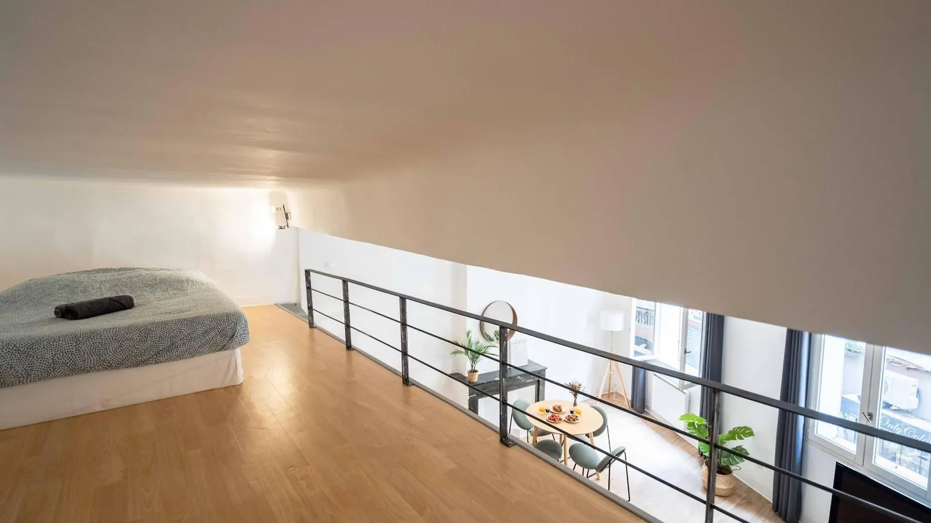 Studio Mezzanine Aumone Vieille Aix-en-Provence Appartement